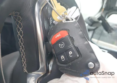 2018 Jeep Wrangler Unlimited Sahara z USA, uszkodzony, nr VIN 1C4HJXEG5JW294430